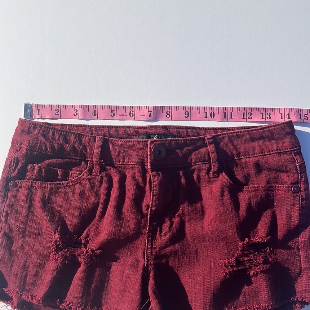Forever 21 Burgundy Distressed Studded Shorts Women’s Size 27 - Picture 6 of 8